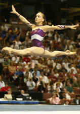 03GomezF3PagOficial.jpg (35646 bytes)