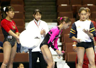 PatriSaraCalentaAAPagOf.jpg (45848 bytes)